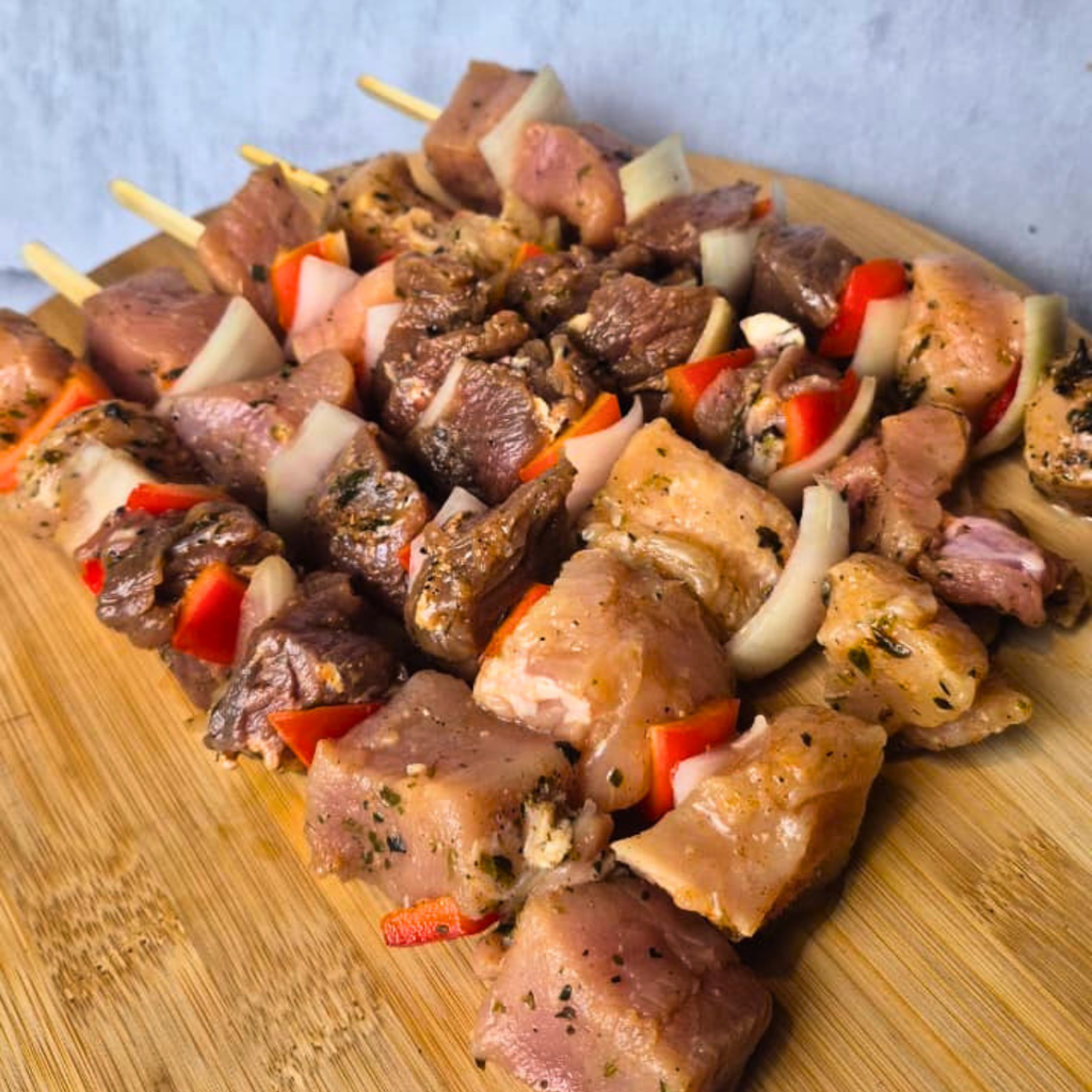 Anticuchos Mixtos 1 Kg (5 Brochetas)